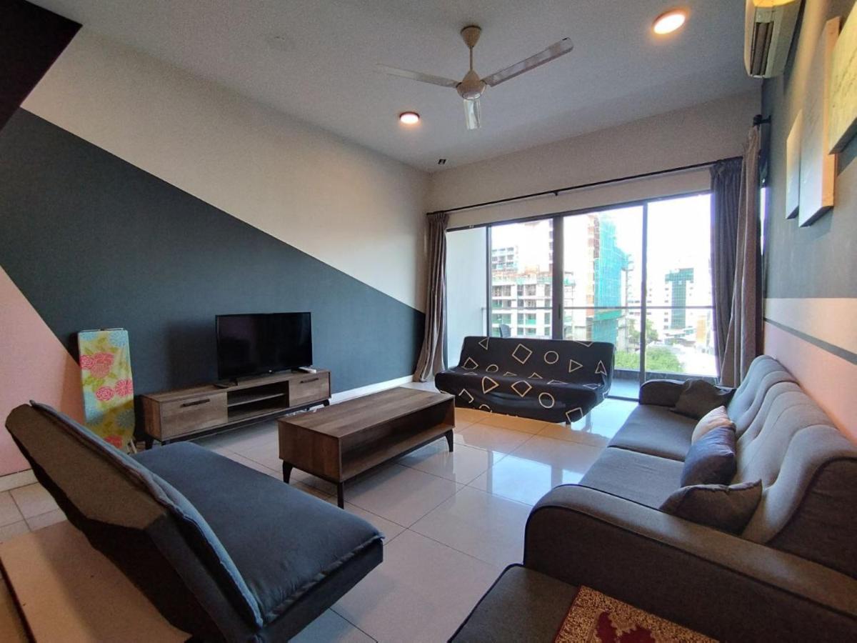 Restary - Black Pink, Loft E - Imago Shopping Mall - Kk City- 3Br,8Pax 来沙旅 黑粉主题公寓 - Loft E - Imago商场 - 泳池 - Kk市中心 - 3房8人 亞庇 外观 照片